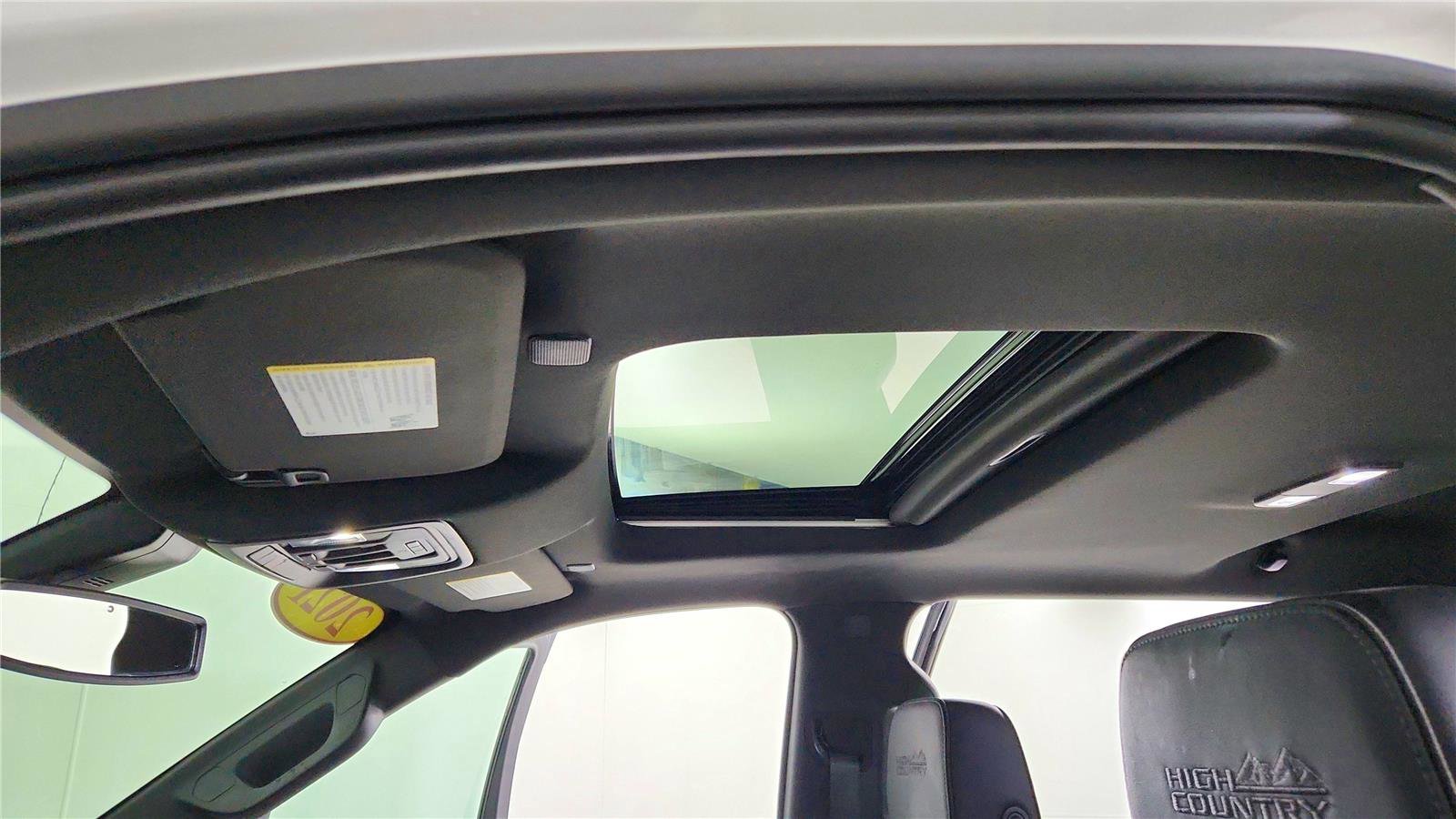 Used 2021 Chevrolet Silverado 1500 High Country image 30