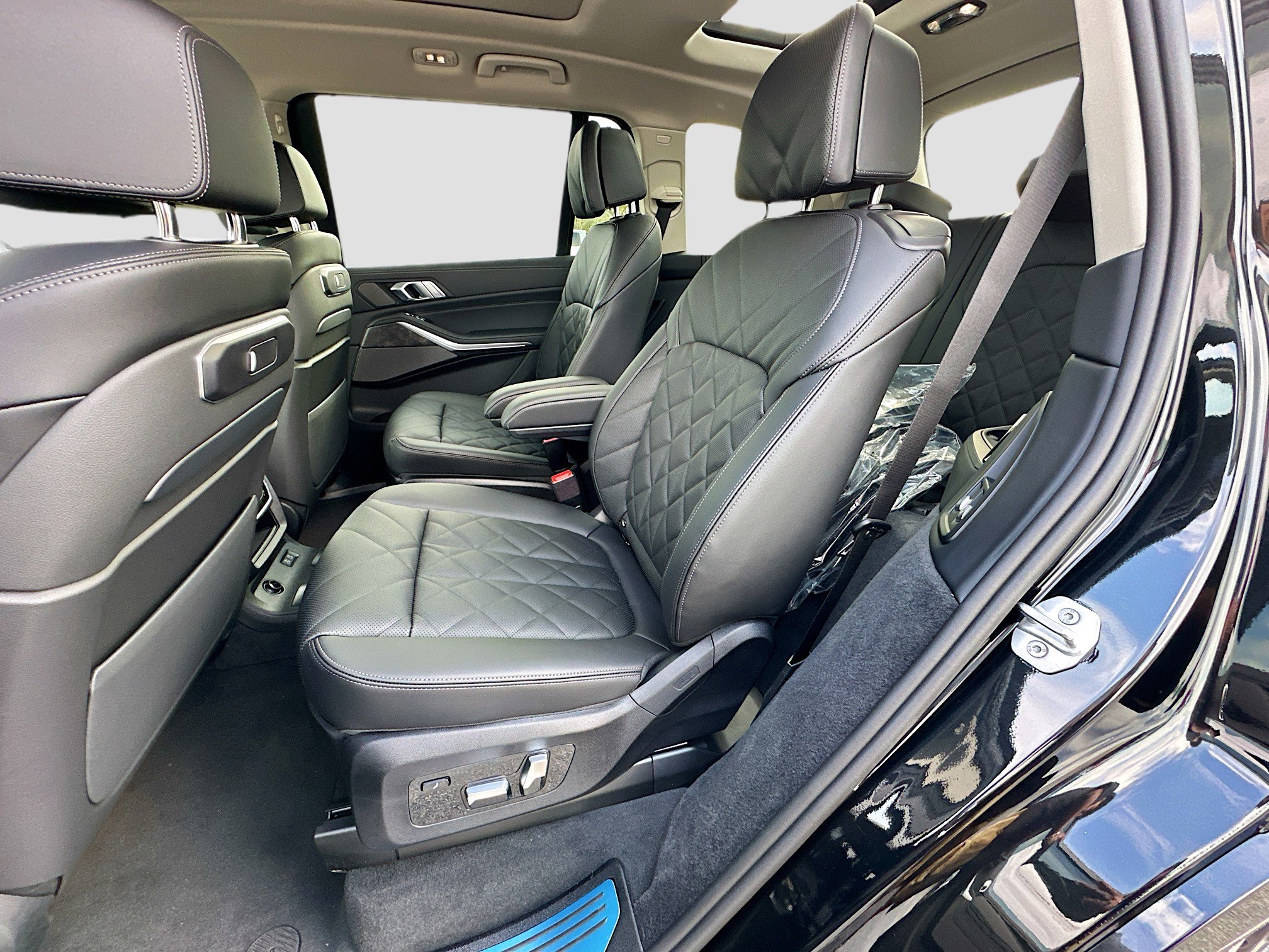 New 2026 BMW X7 xDrive40i w/ Premium Package image 19