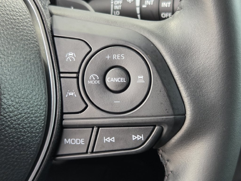 Used 2024 Toyota Corolla Cross AWD Hybrid w/ Convenience Package image 23