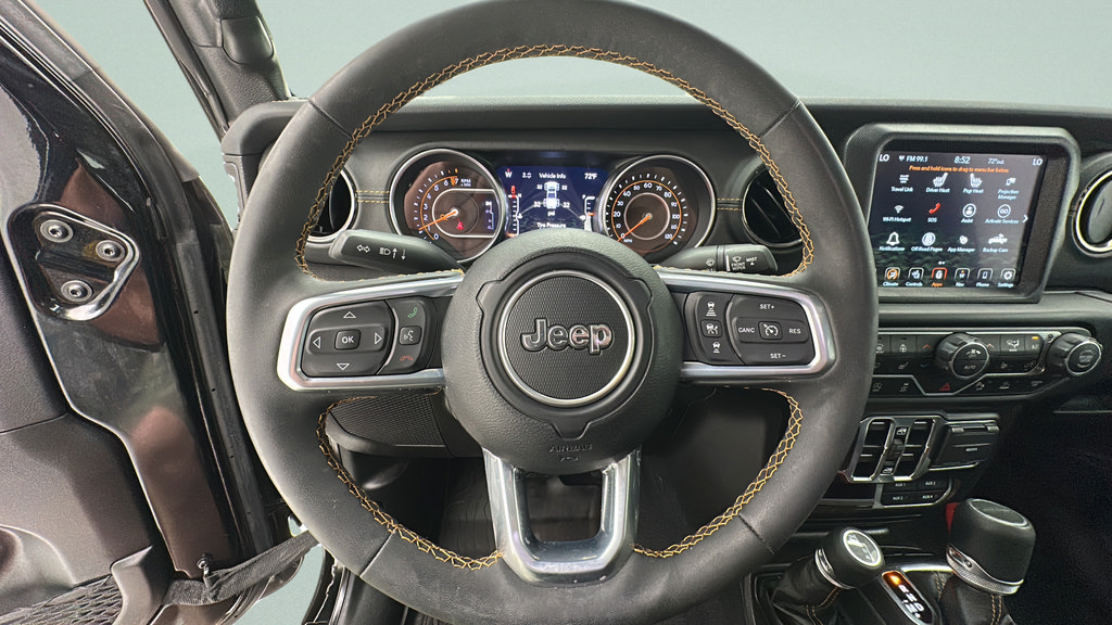 Used 2023 Jeep Gladiator Overland AWD/4WD image 17