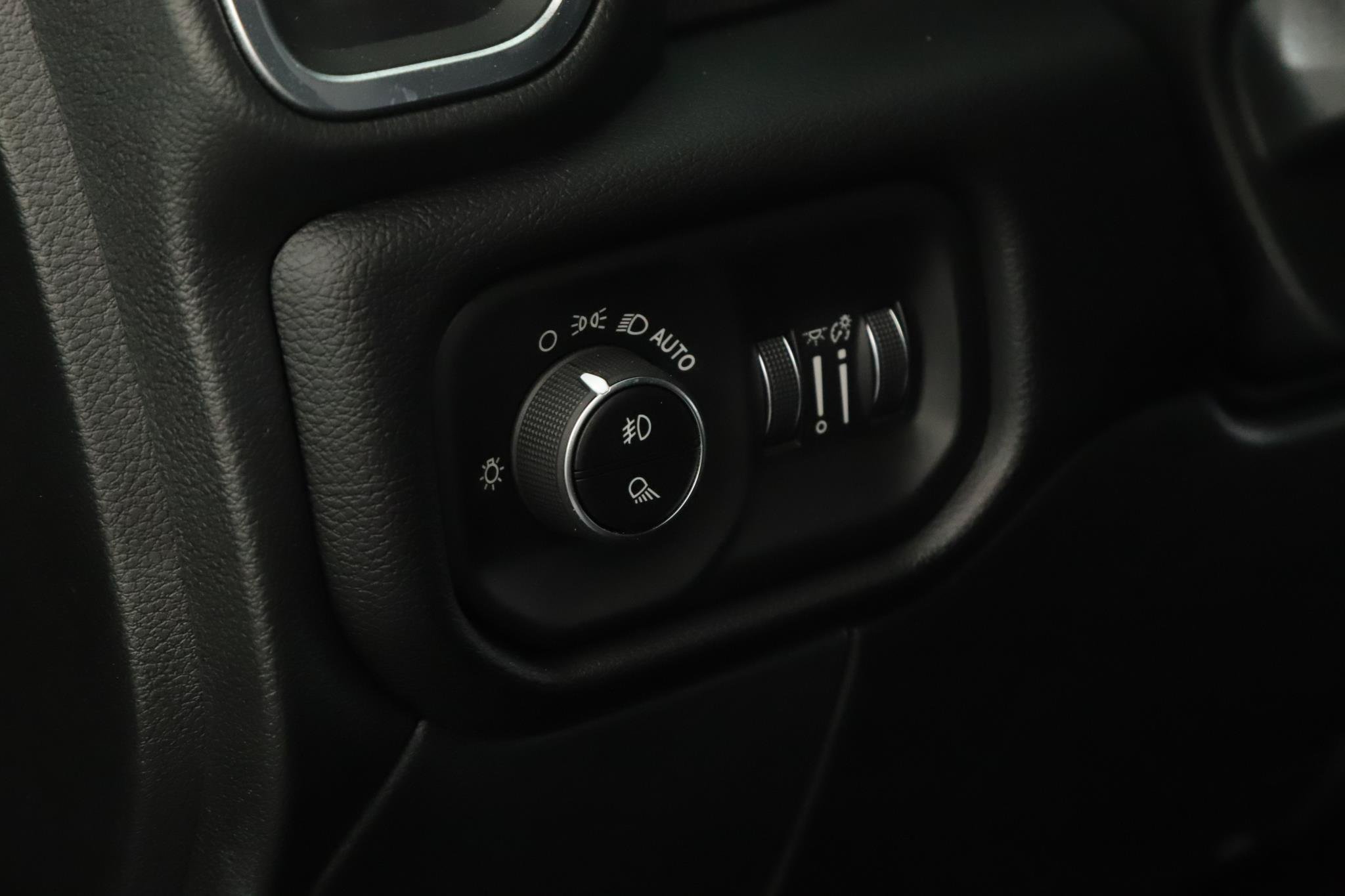 Used 2026 RAM 2500 Laramie w/ Night Edition AWD/4WD image 8