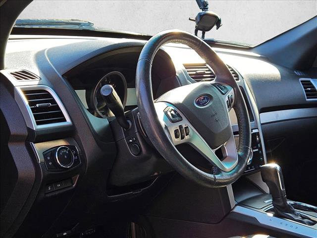 Used 2015 Ford Explorer Sport w/ Equipment Group 401A image 9