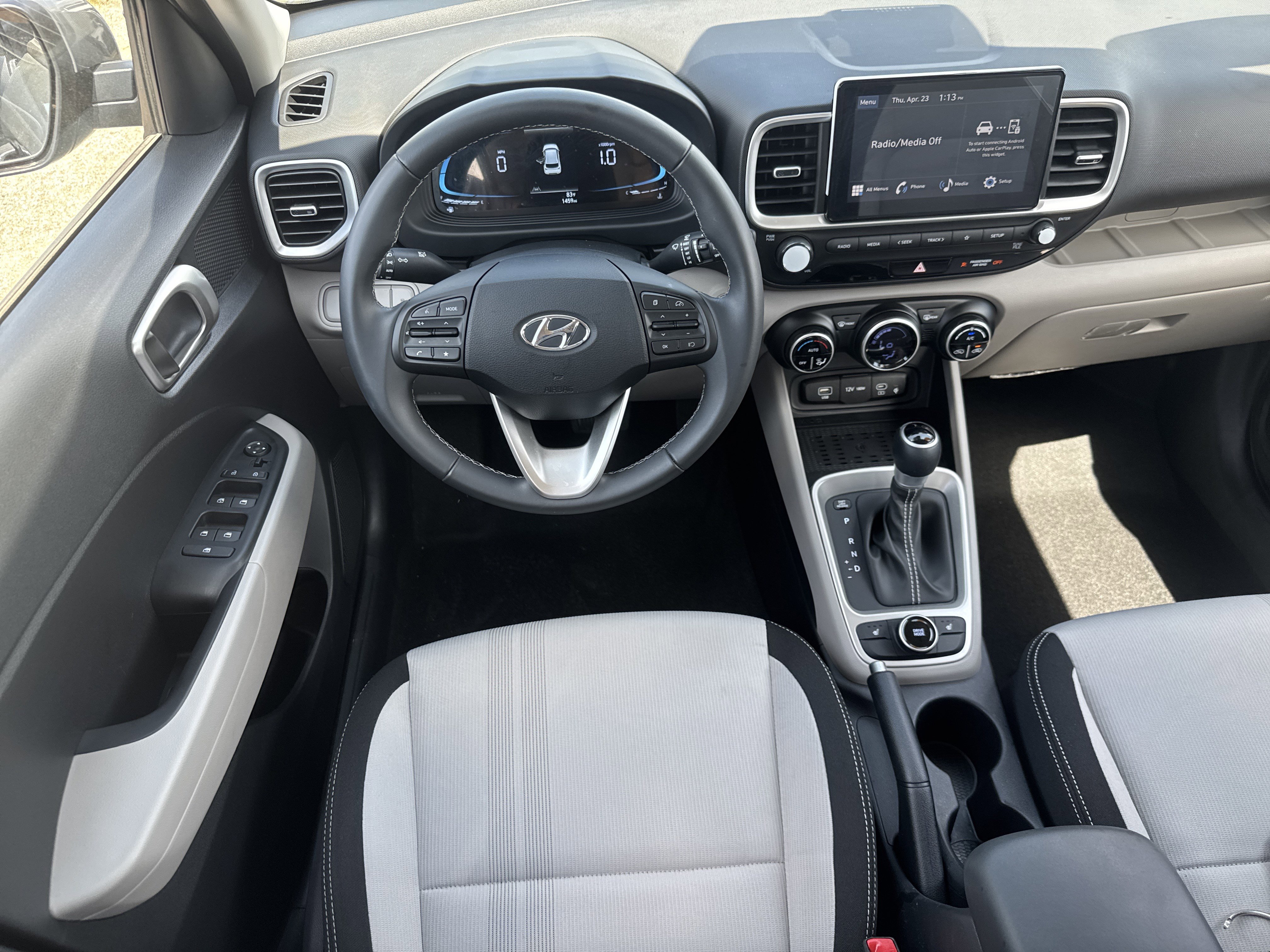 Certified 2026 Hyundai Venue SEL FWD image 7
