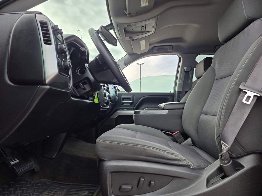 Used 2017 Chevrolet Silverado 1500 LT w/ Trailering Package image 11