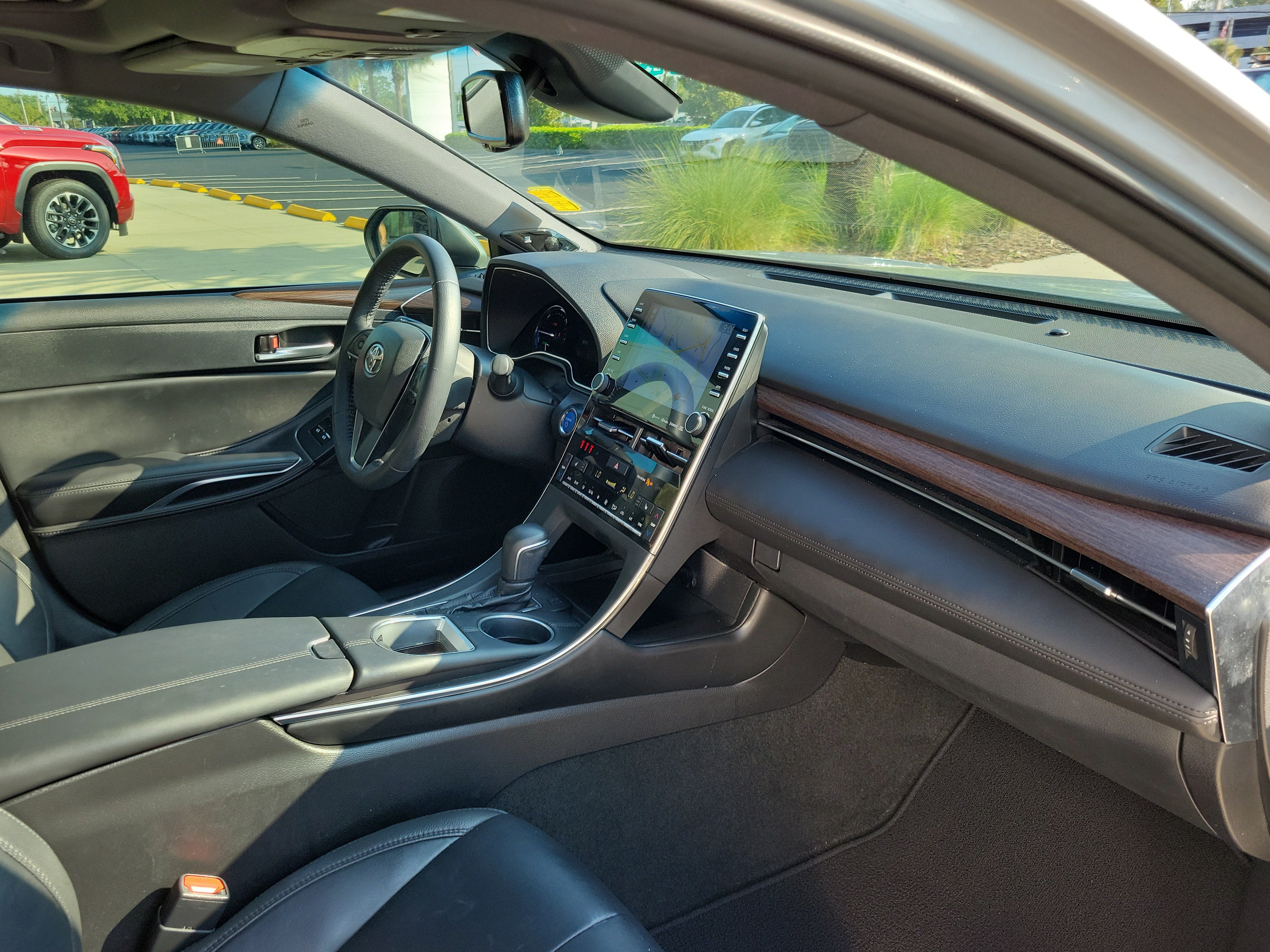 Used 2021 Toyota Avalon XLE w/ Moonroof Package FWD image 31