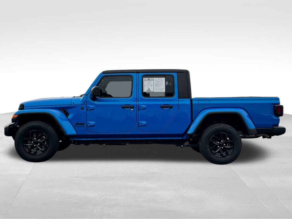 Used 2022 Jeep Gladiator Sport AWD/4WD image 4