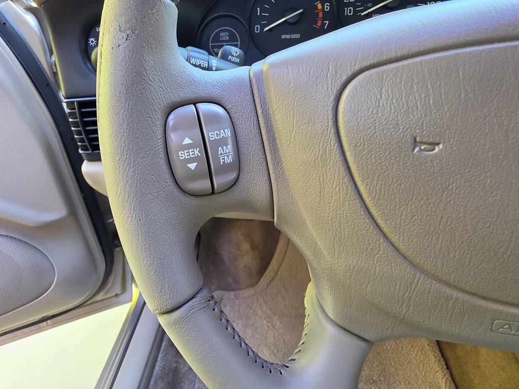 Used 2001 Buick Regal LS w/ Touring Pkg FWD image 39