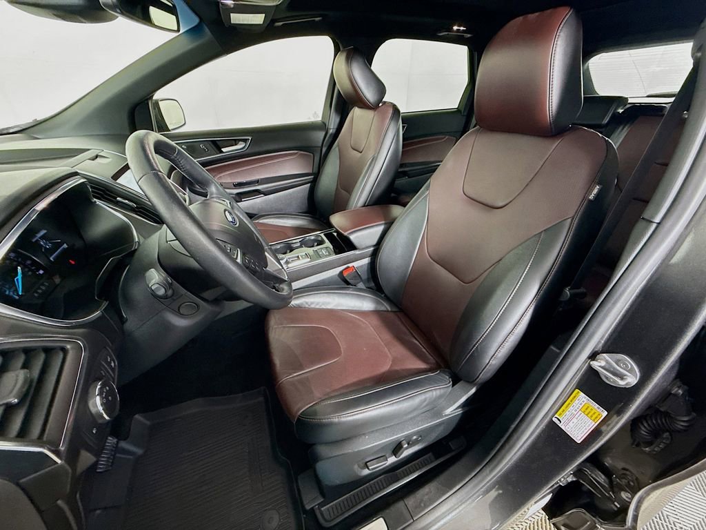 Used 2020 Ford Edge Titanium w/ Equipment Group 301A image 22