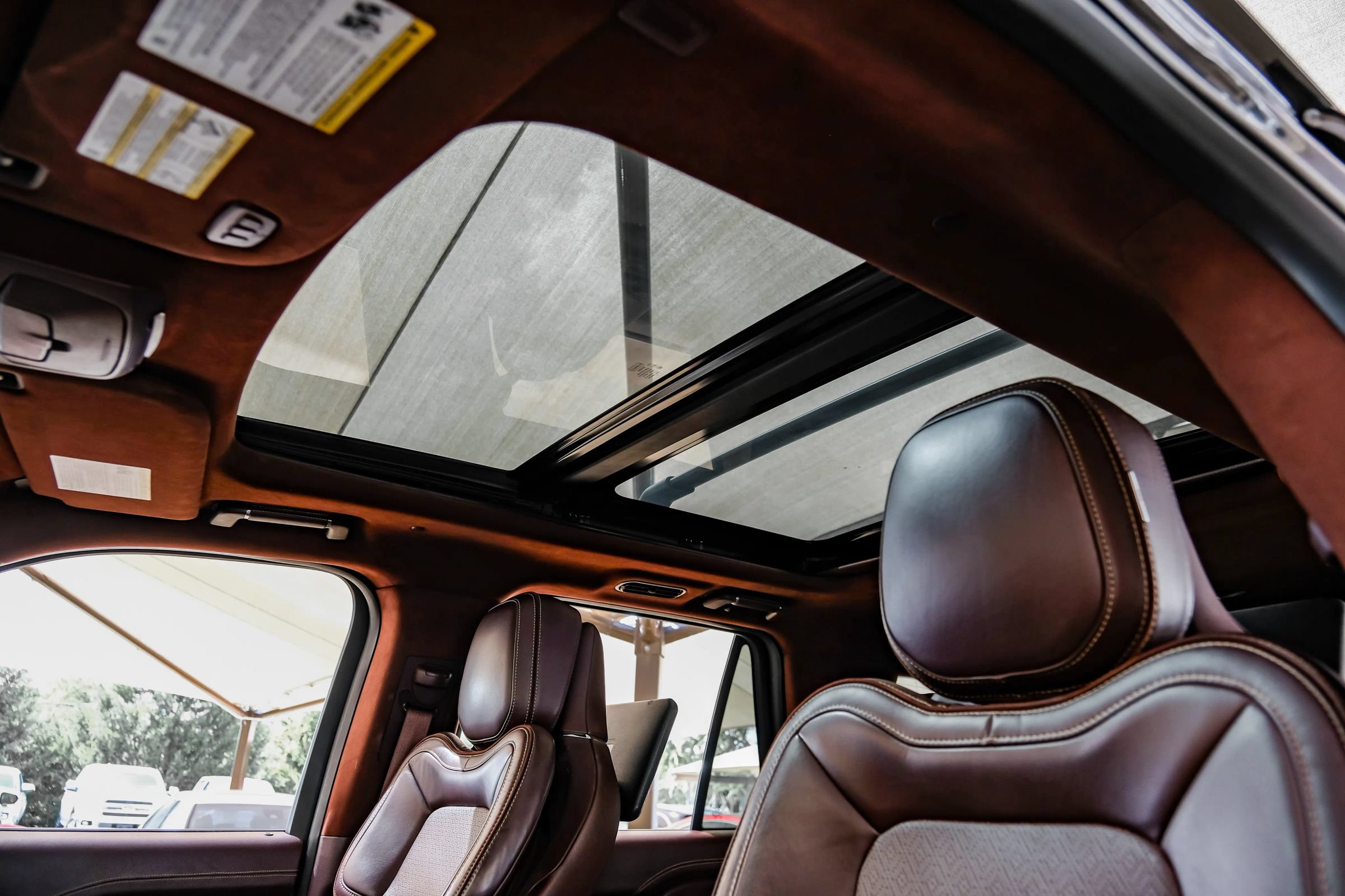 Used 2019 Lincoln Navigator Black Label w/ Cargo Package AWD/4WD image 5