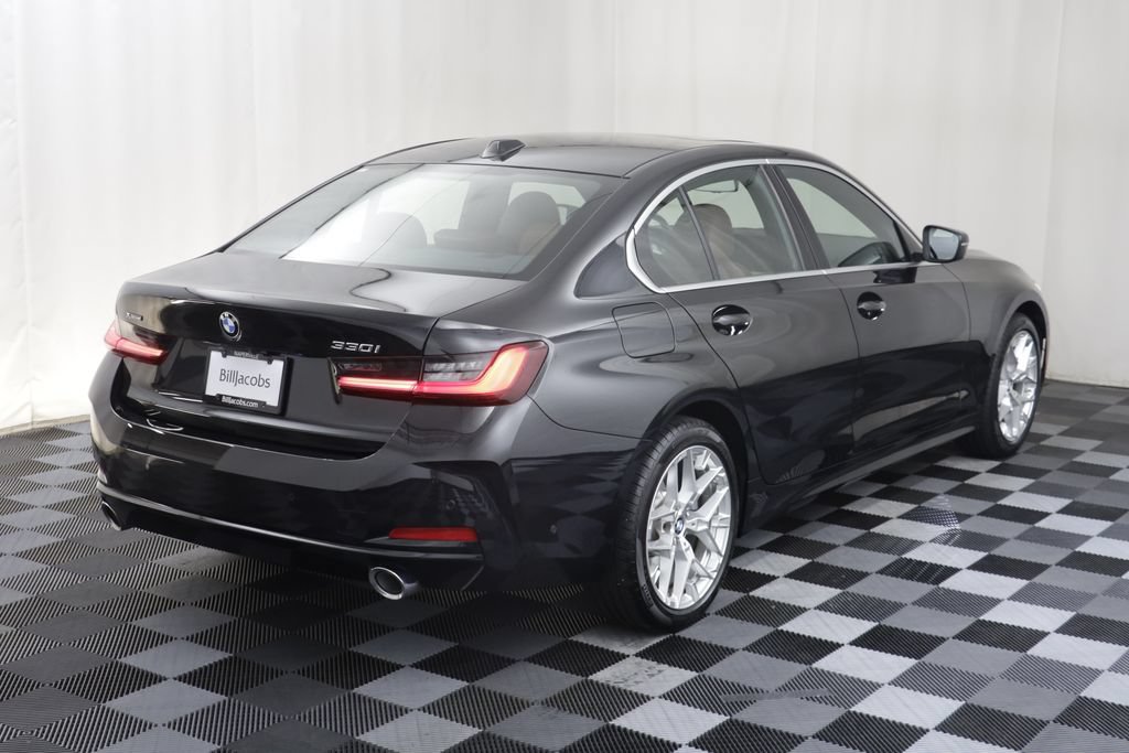 Used 2025 BMW 330i xDrive Sedan AWD/4WD image 19