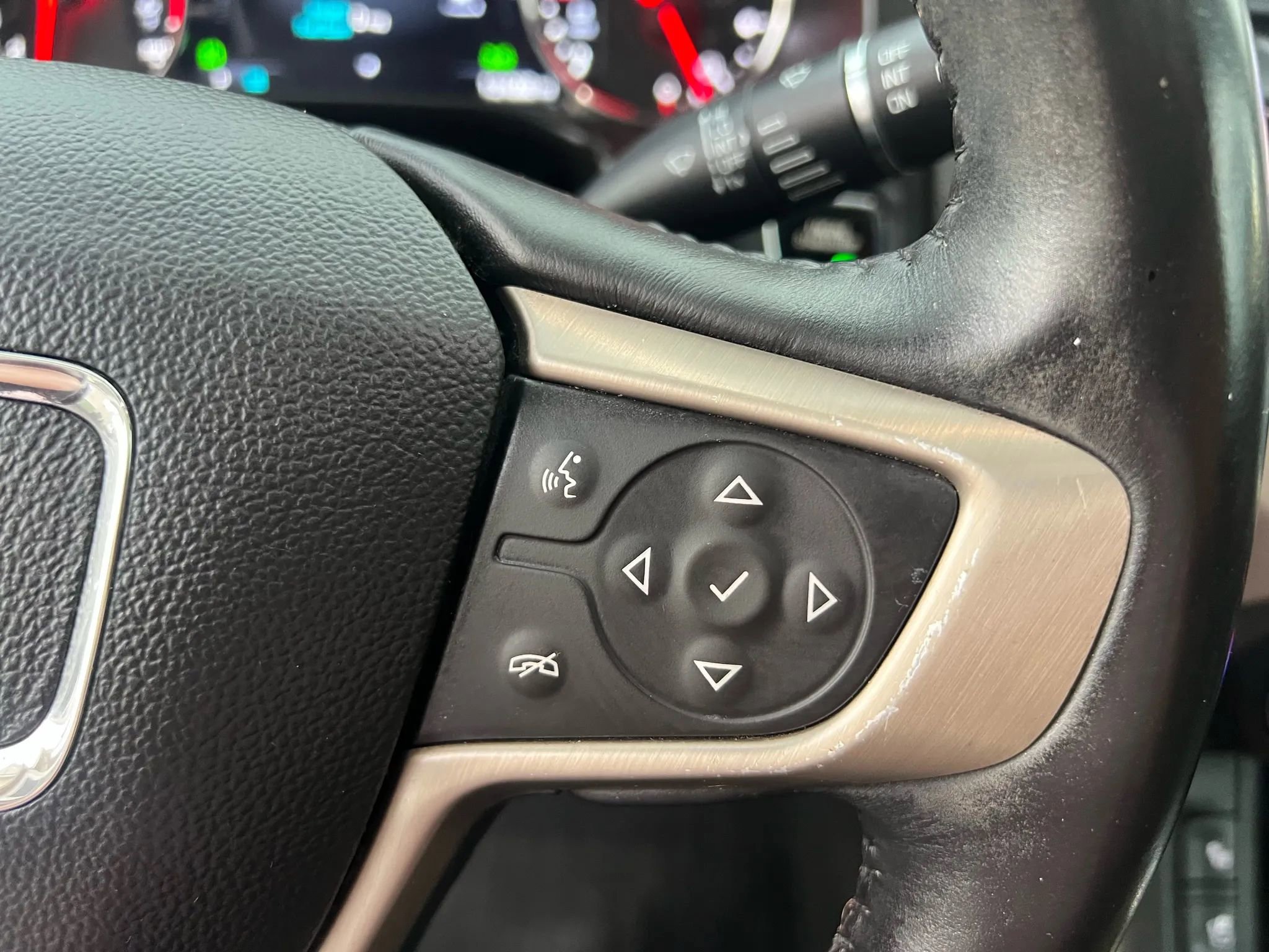 Used 2017 GMC Acadia Denali image 48