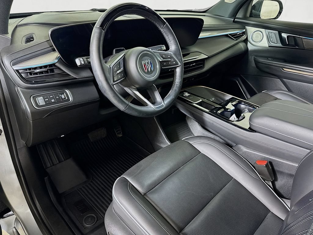 Certified 2025 Buick Enclave Avenir w/ Super Cruise Package AWD/4WD image 7