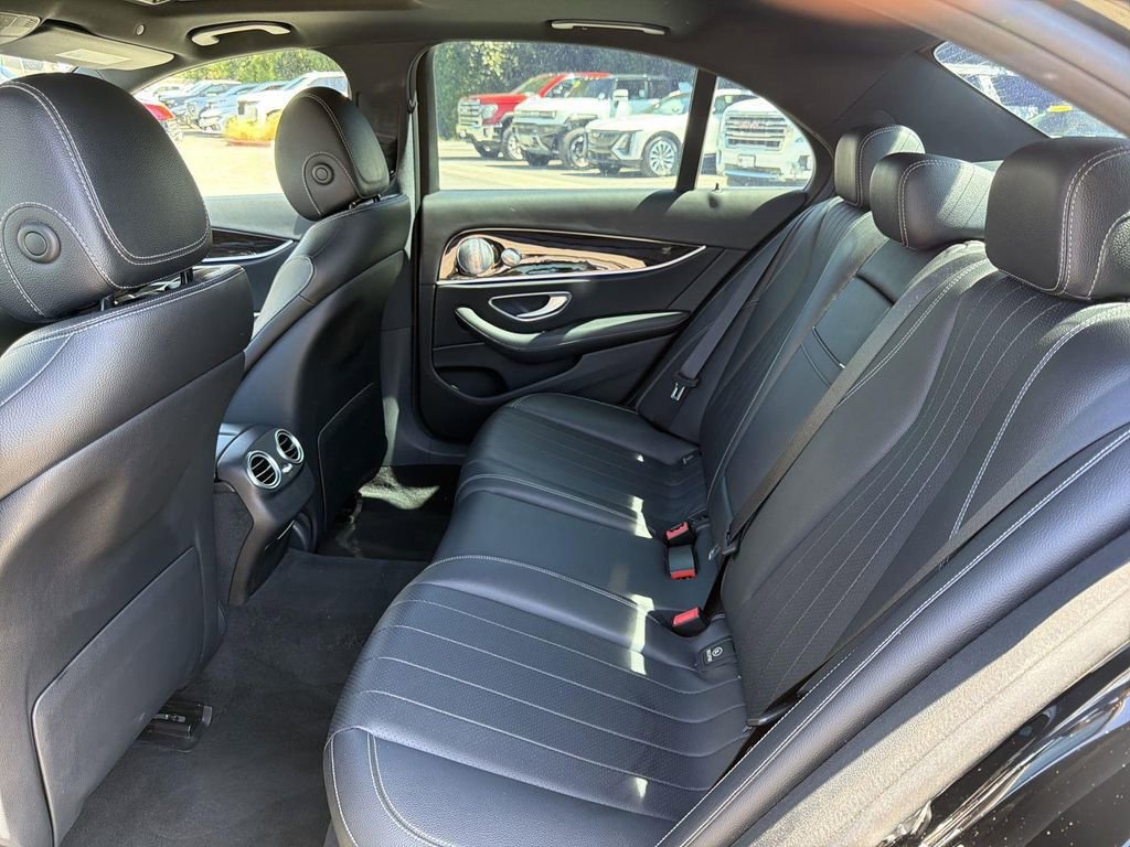 Used 2017 Mercedes-Benz E 300 image 25