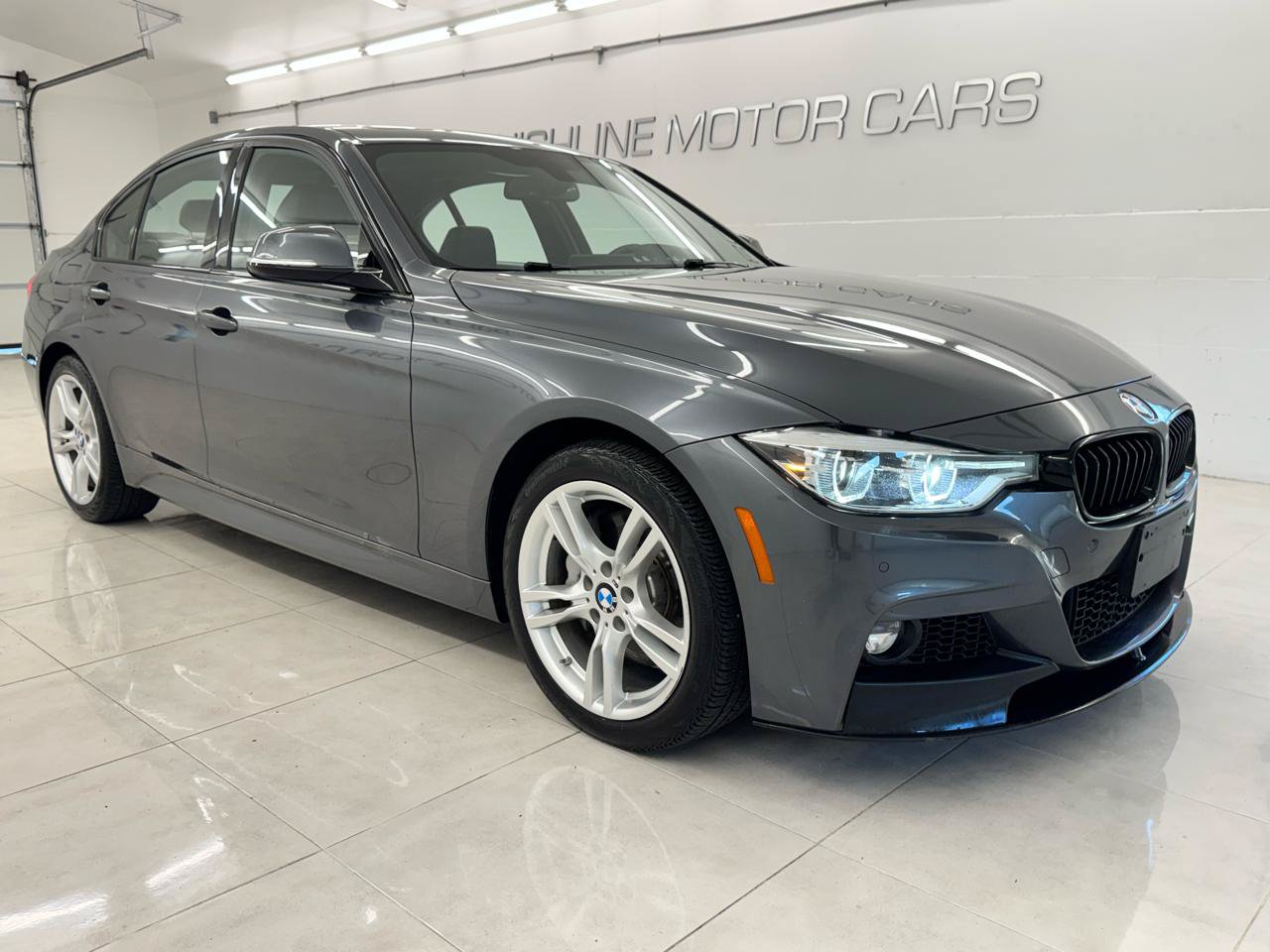 Used 2018 BMW 340i xDrive Sedan w/ Premium Package AWD/4WD image 3
