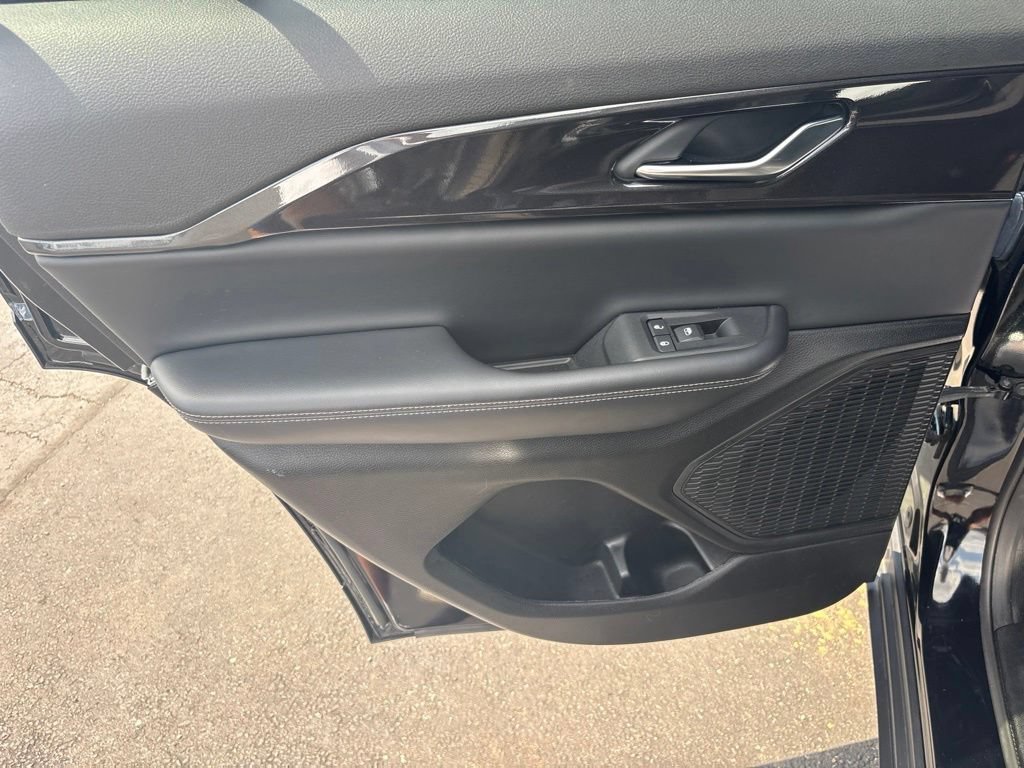 Certified 2023 Jeep Grand Cherokee Altitude AWD/4WD image 28