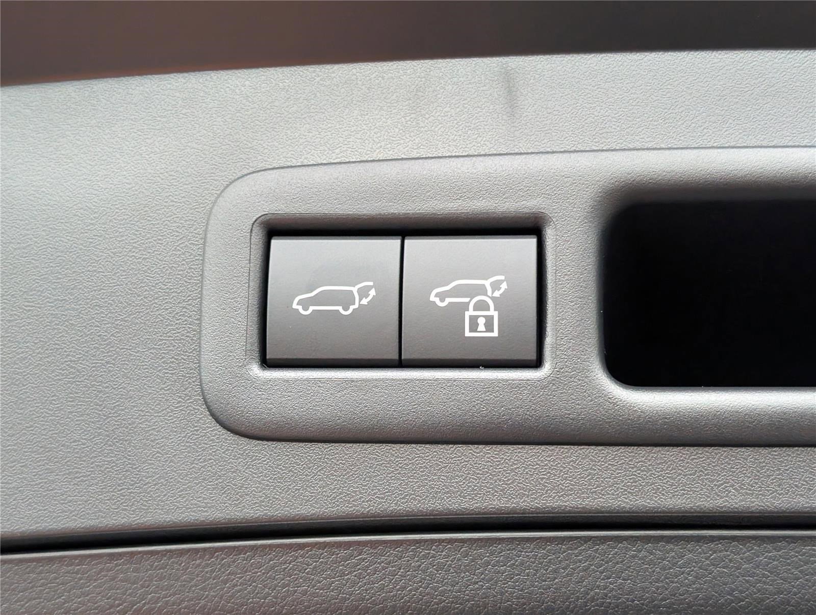 New 2025 Lexus UX 300h AWD image 10