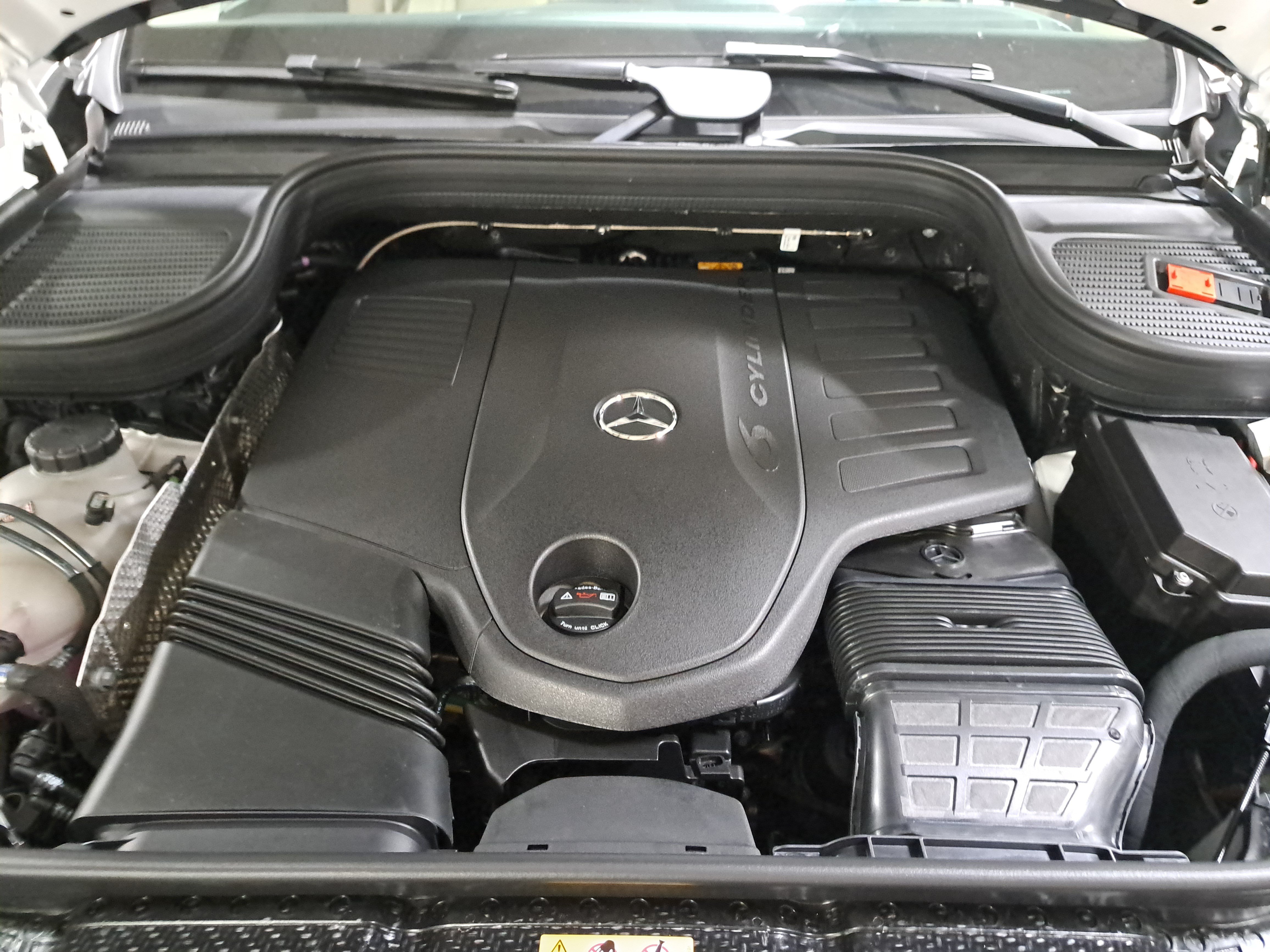 New 2026 Mercedes-Benz GLS 450 4MATIC image 33
