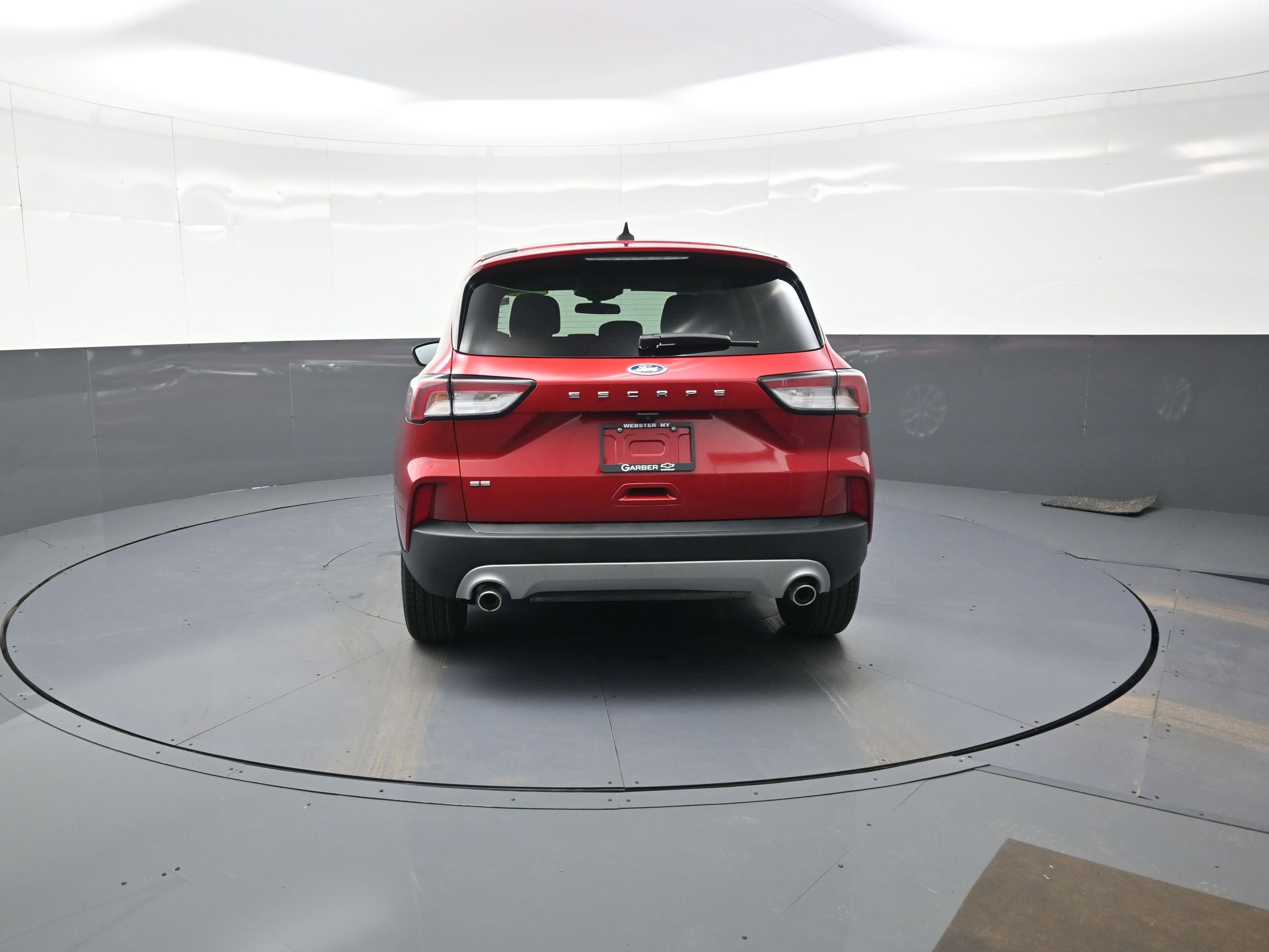 Used 2021 Ford Escape SE w/ Cold Weather Package FWD image 4