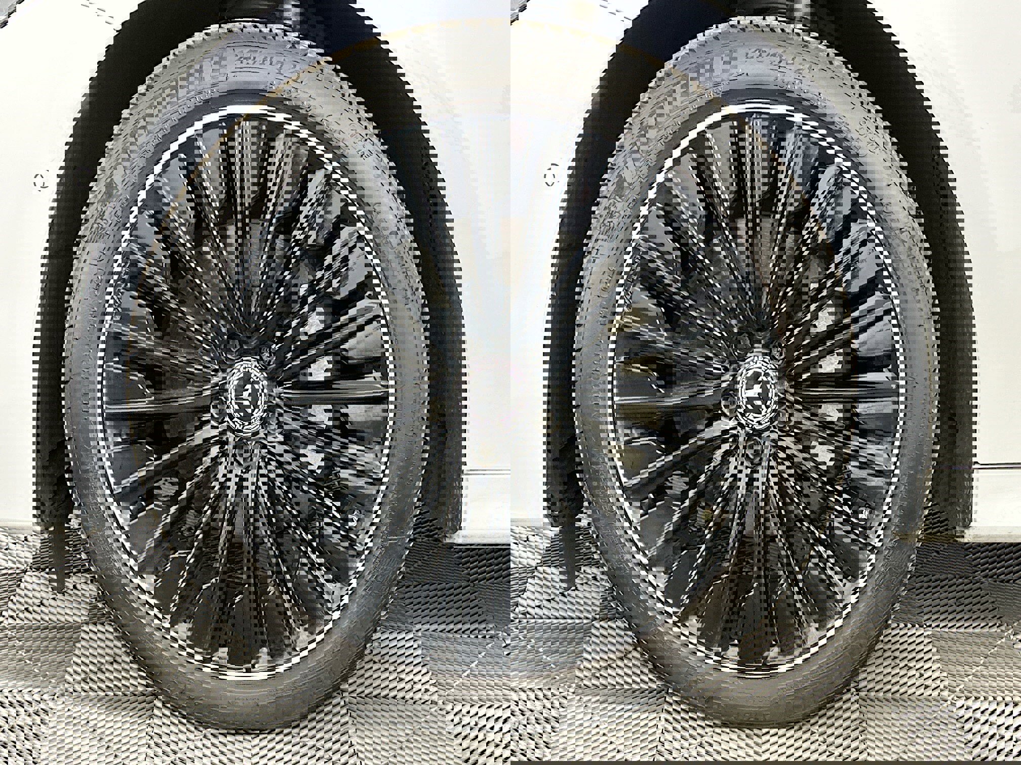 Used 2024 Mercedes-Benz E 350 4MATIC Sedan w/ Airmatic Package image 34