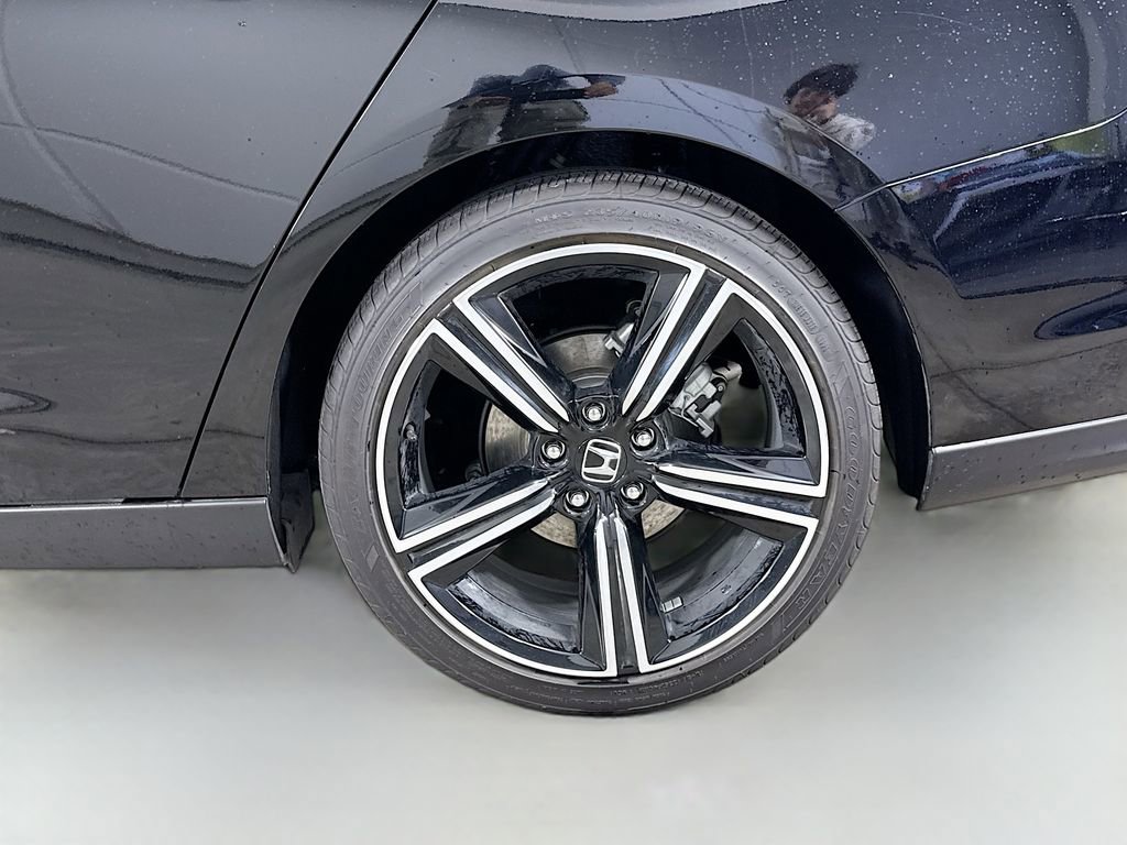 Used 2025 Honda Accord Sport image 30