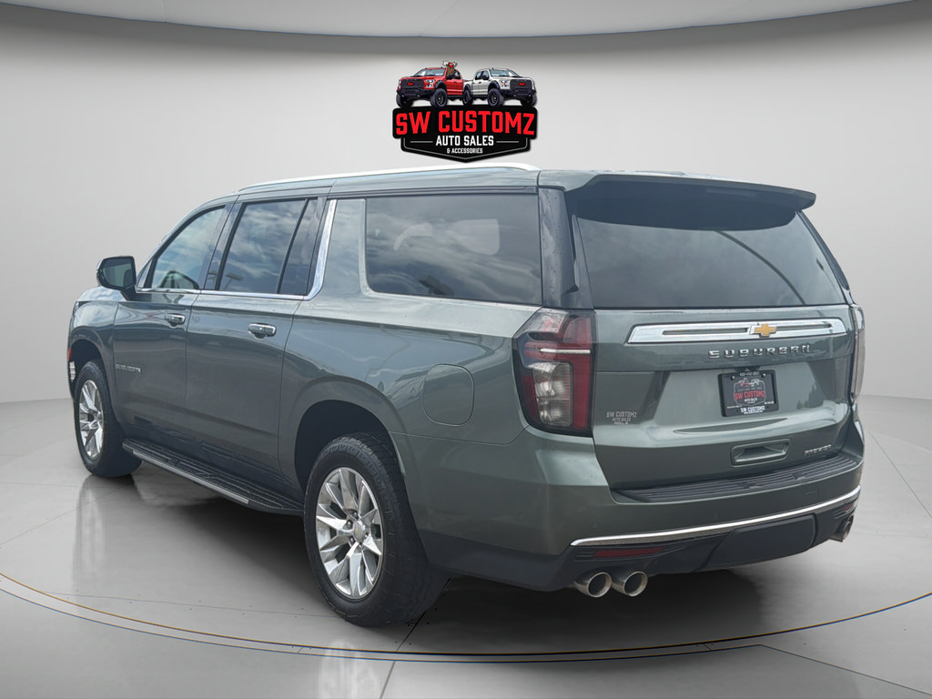 Used 2023 Chevrolet Suburban Premier RWD image 5