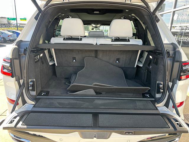 Certified 2025 BMW X7 xDrive40i image 12