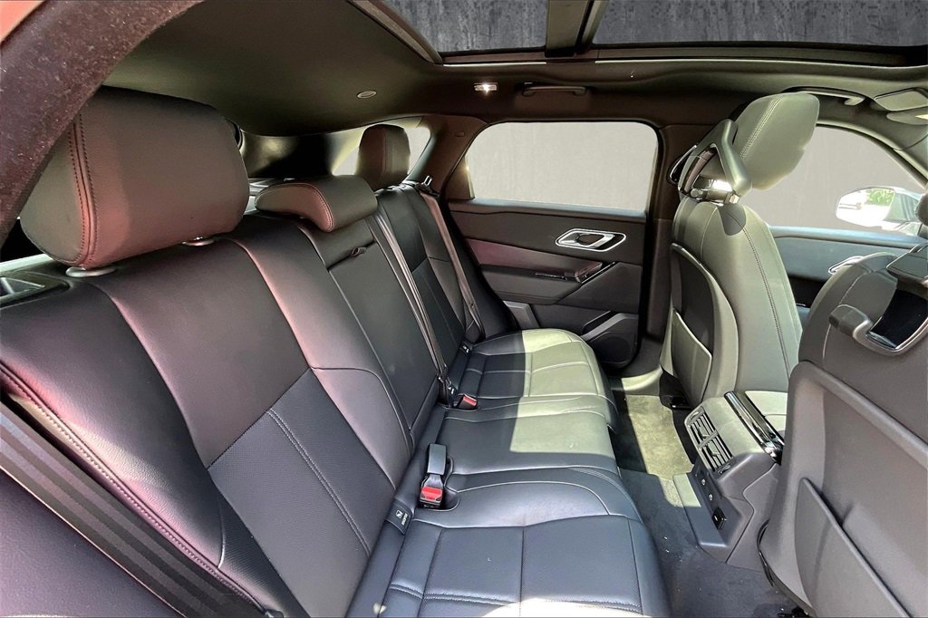 New 2026 Land Rover Range Rover Velar Dynamic SE image 10