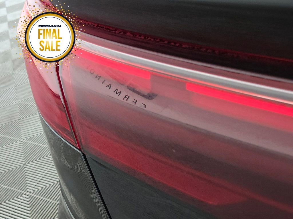 Used 2024 Audi Q8 Prestige w/ Prestige Package image 13