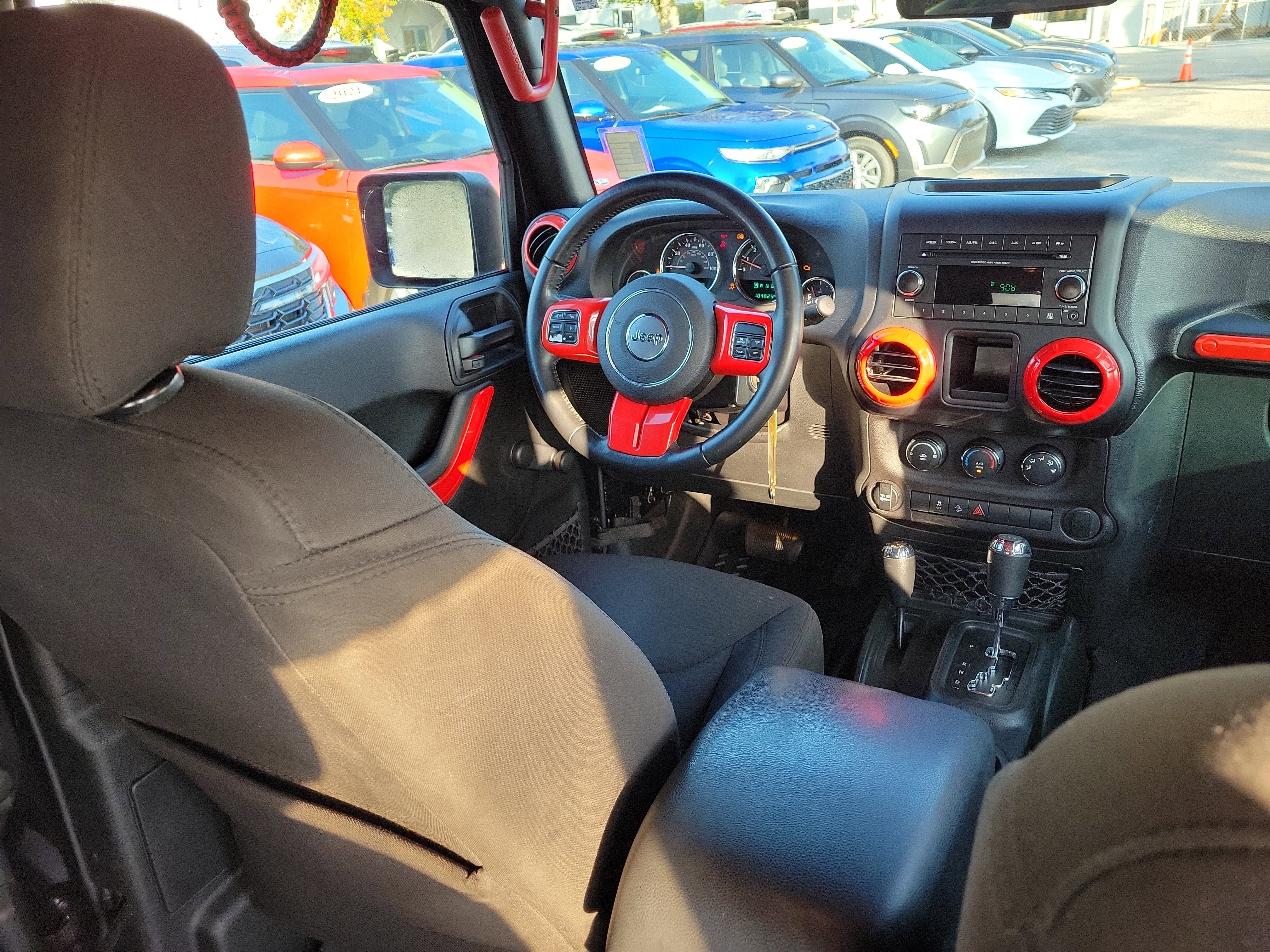 Used 2018 Jeep Wrangler Unlimited Sport w/ Connectivity Group image 11