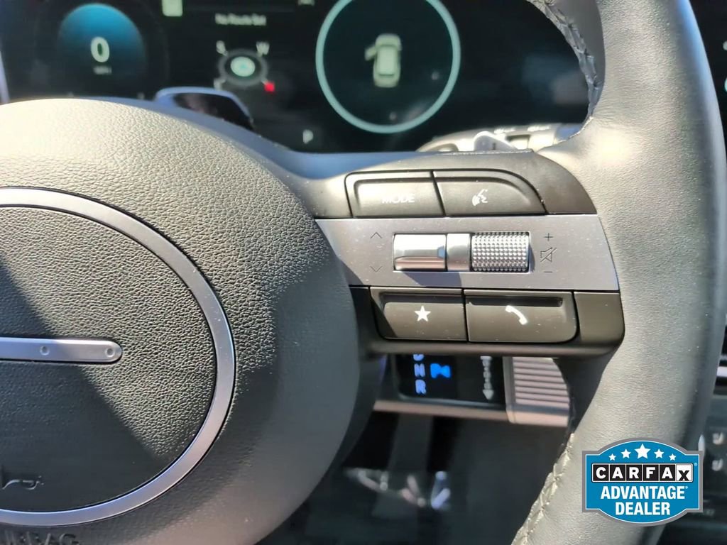 Certified 2025 Hyundai Tucson Limited AWD/4WD image 17