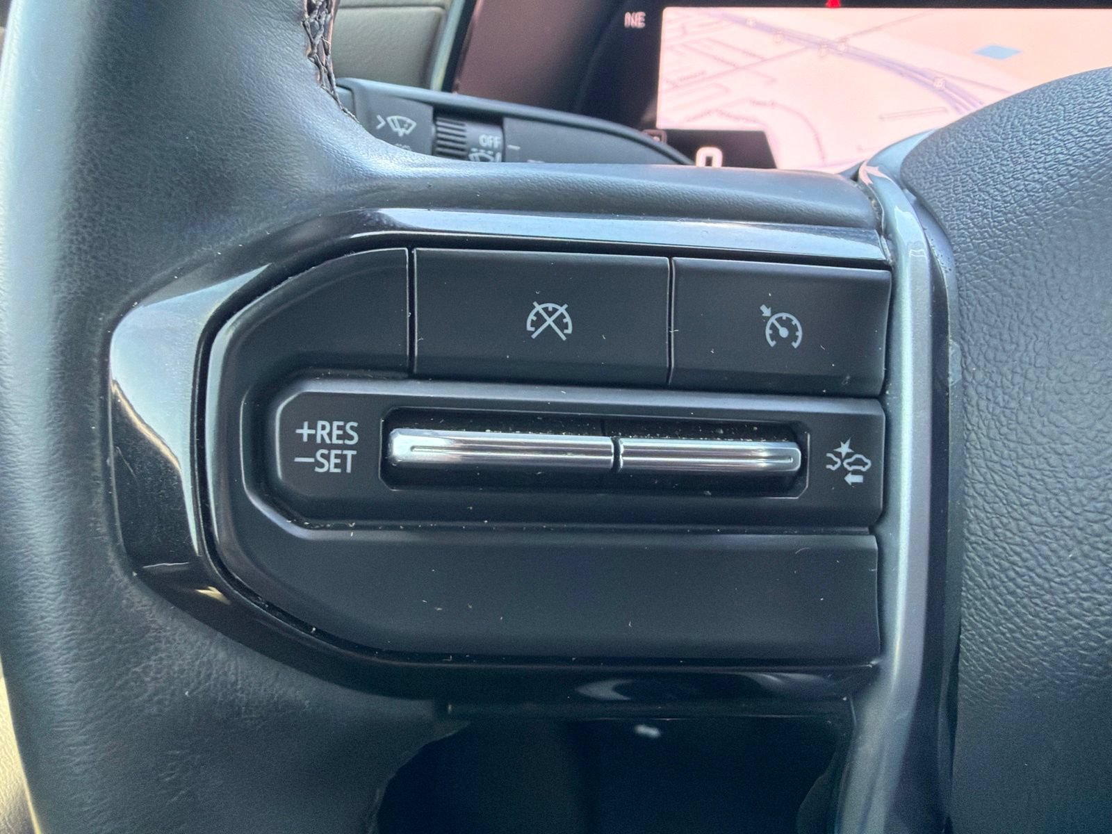 Used 2024 Chevrolet Colorado ZR2 w/ Technology Package AWD/4WD image 25