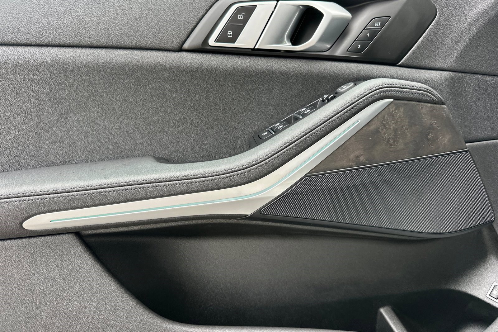 Certified 2022 BMW X5 xDrive45e w/ Climate Comfort Package image 12