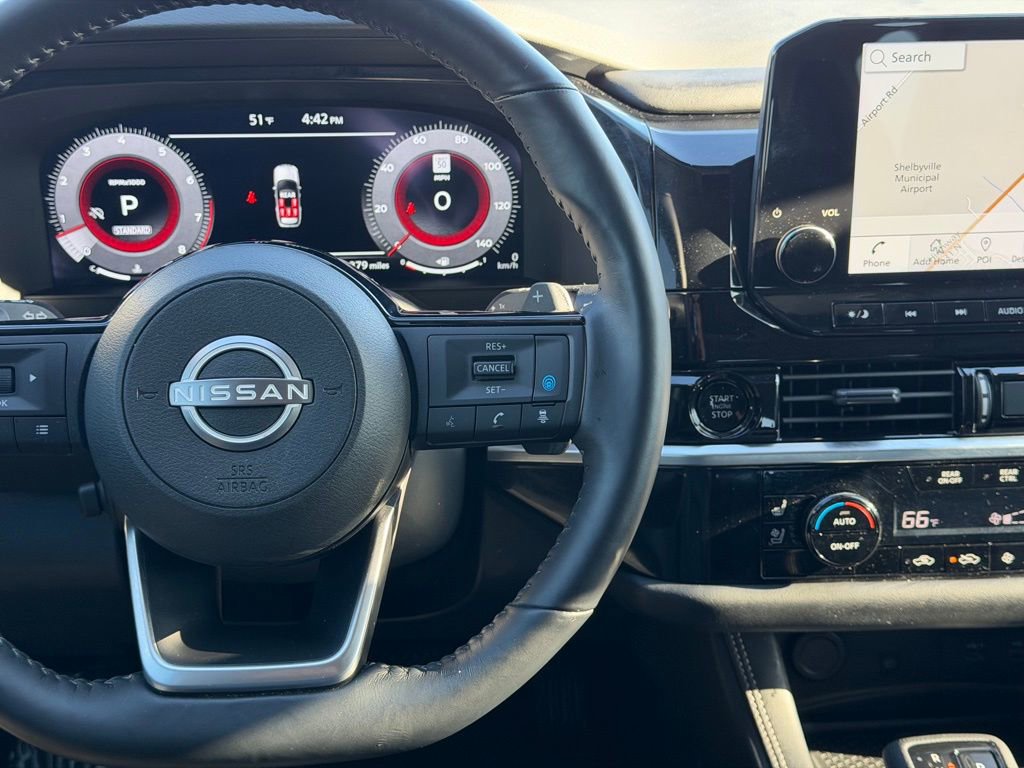 Used 2025 Nissan Pathfinder Platinum image 33