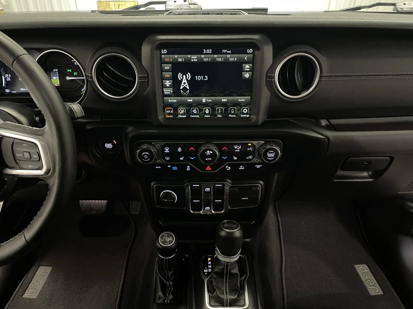 Used 2021 Jeep Wrangler Unlimited Sahara w/ Cold Weather Group image 35