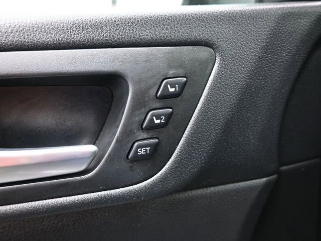 Used 2017 Toyota Highlander Limited AWD/4WD image 30