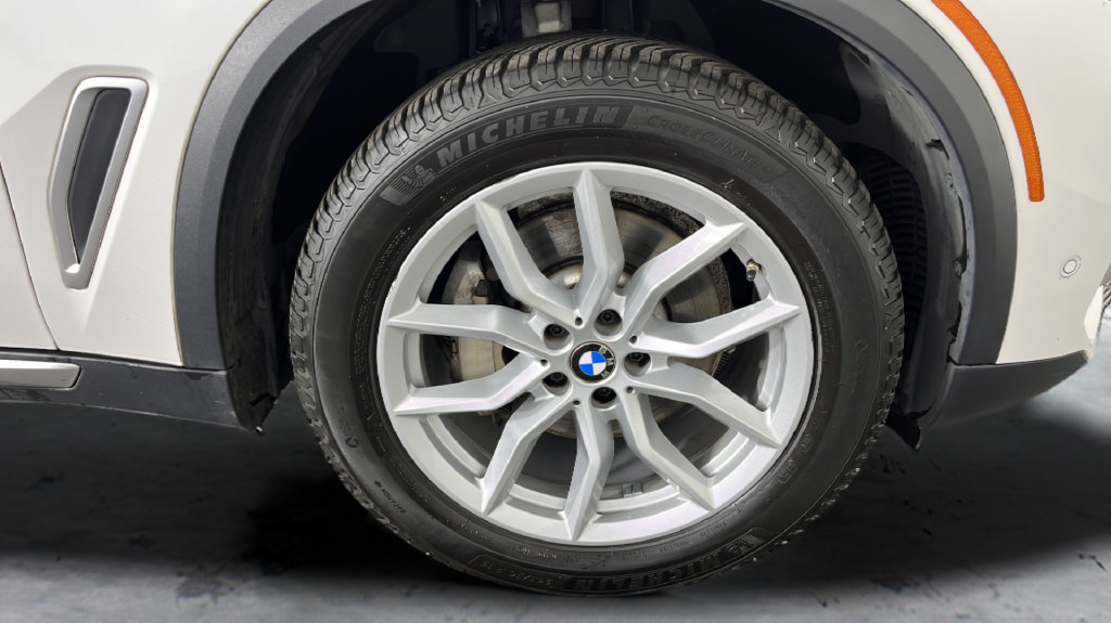 Used 2021 BMW X5 xDrive40i w/ Premium Package AWD/4WD image 51