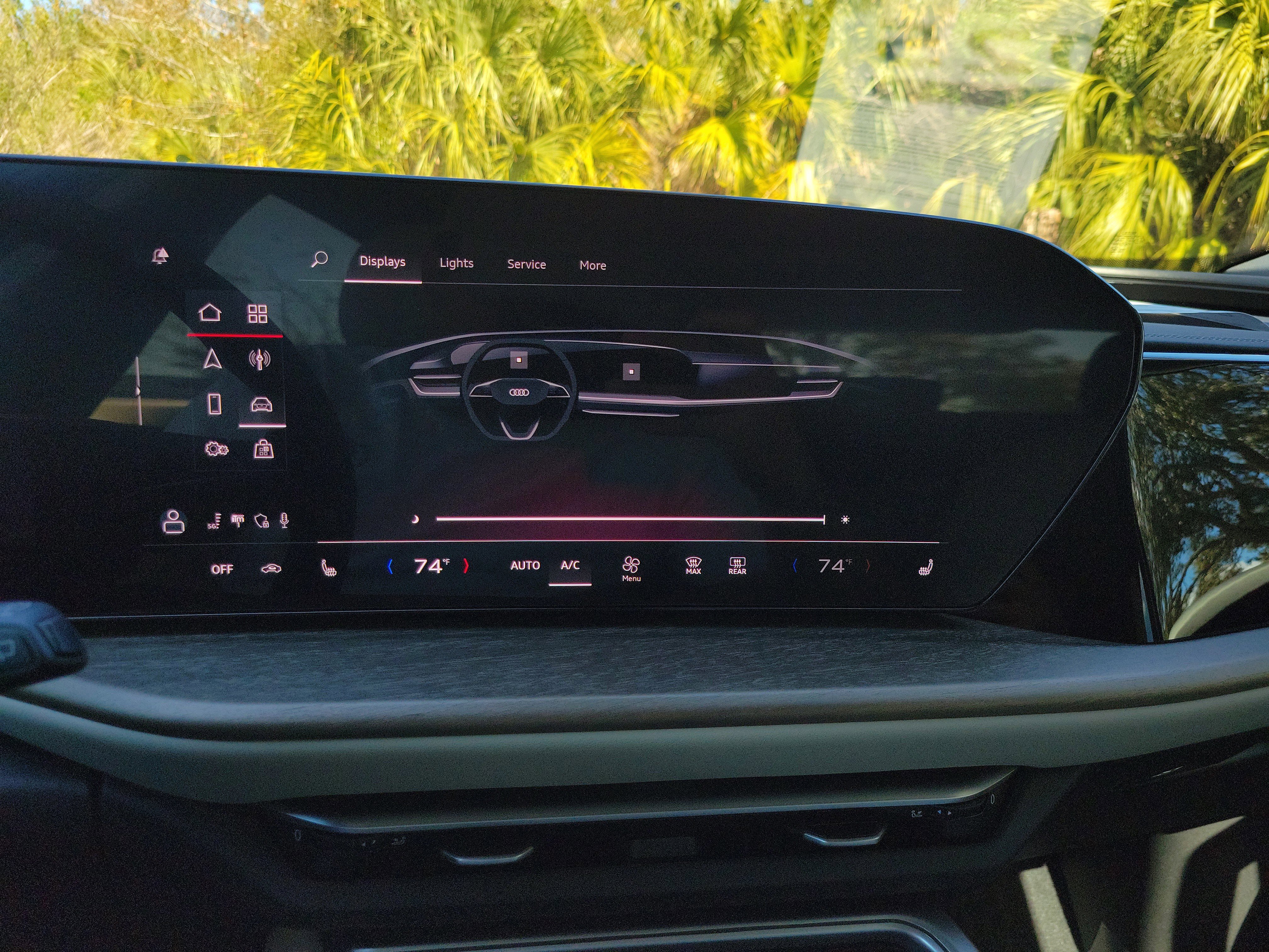 Used 2025 Audi Q5 Premium w/ Convenience Package image 23