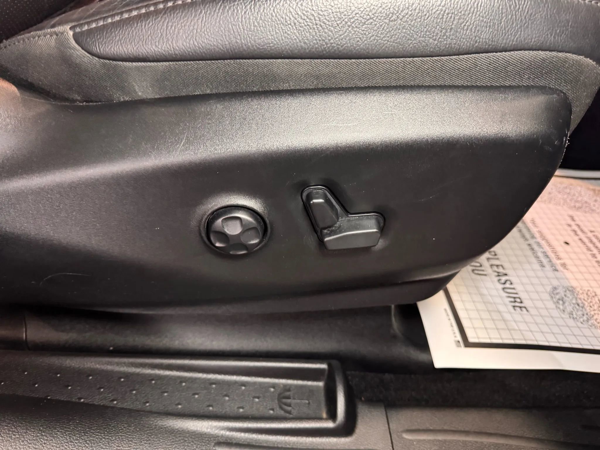 Used 2019 Chrysler Pacifica Touring-L Plus w/ Advanced Safetytec Group FWD image 15
