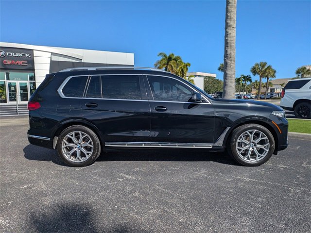 Used 2021 BMW X7 xDrive40i w/ Premium Package image 3
