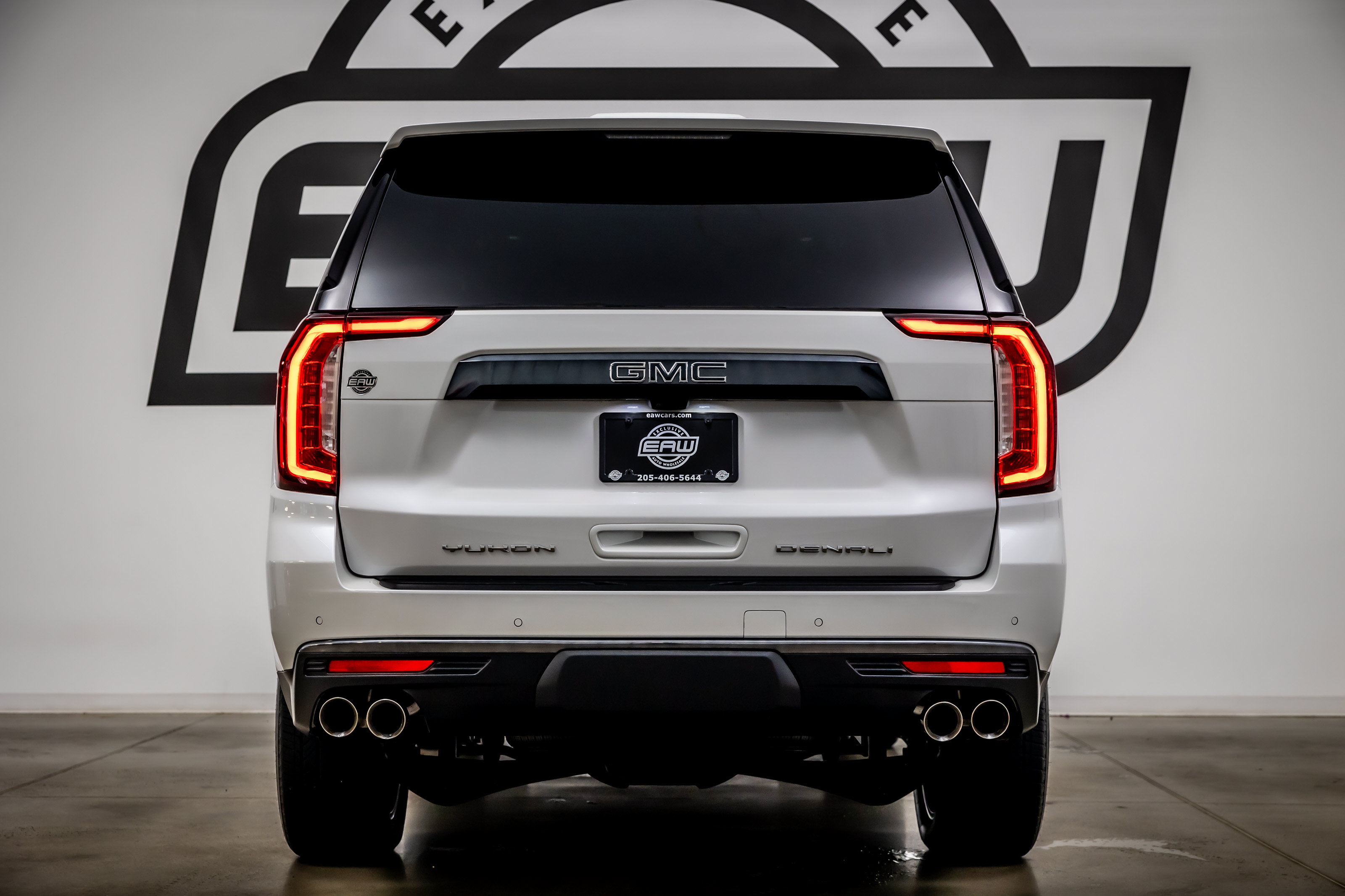 Used 2023 GMC Yukon Denali Ultimate AWD/4WD image 11