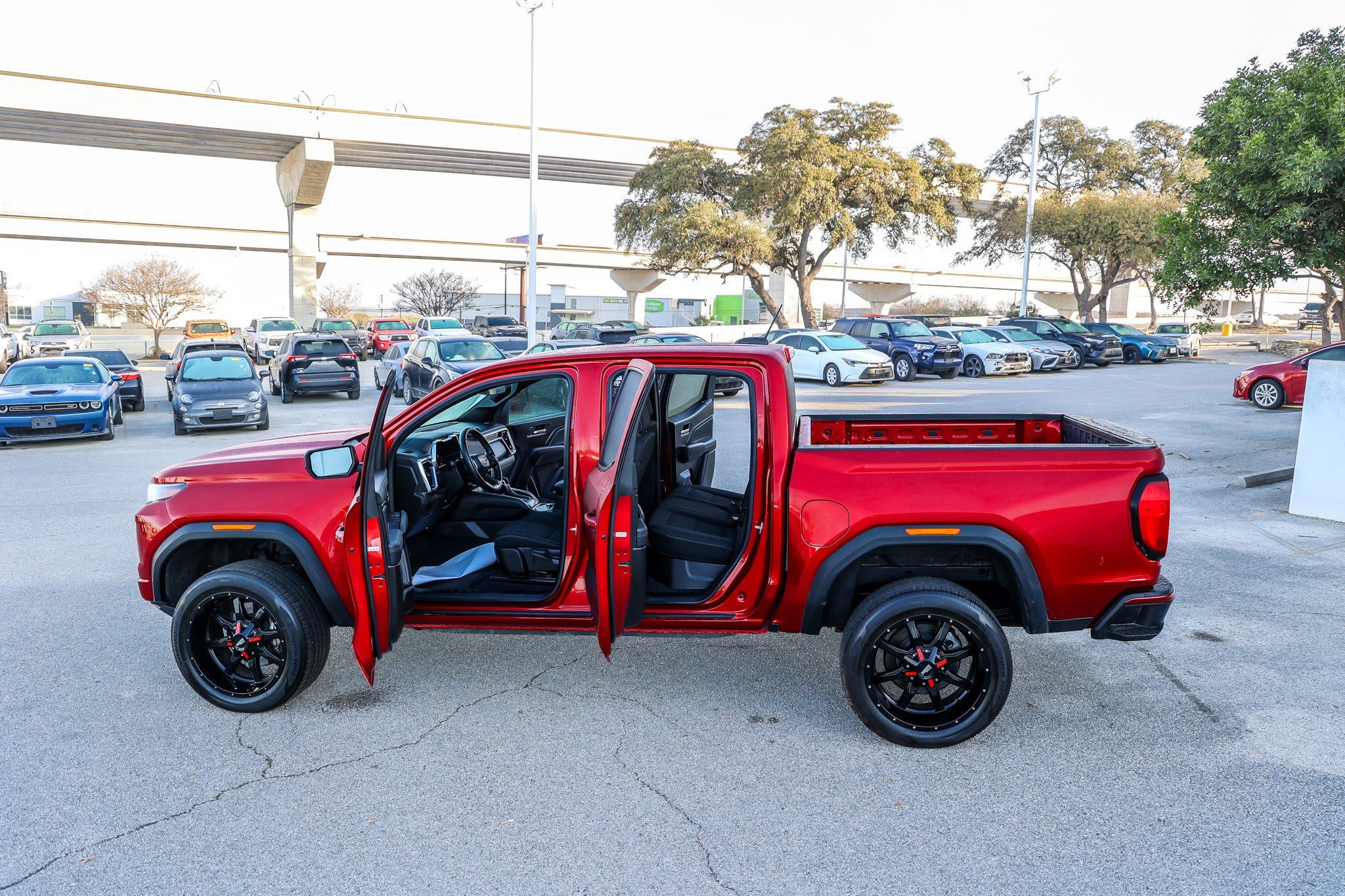 Used 2024 GMC Canyon Elevation w/ Trailering Package image 12