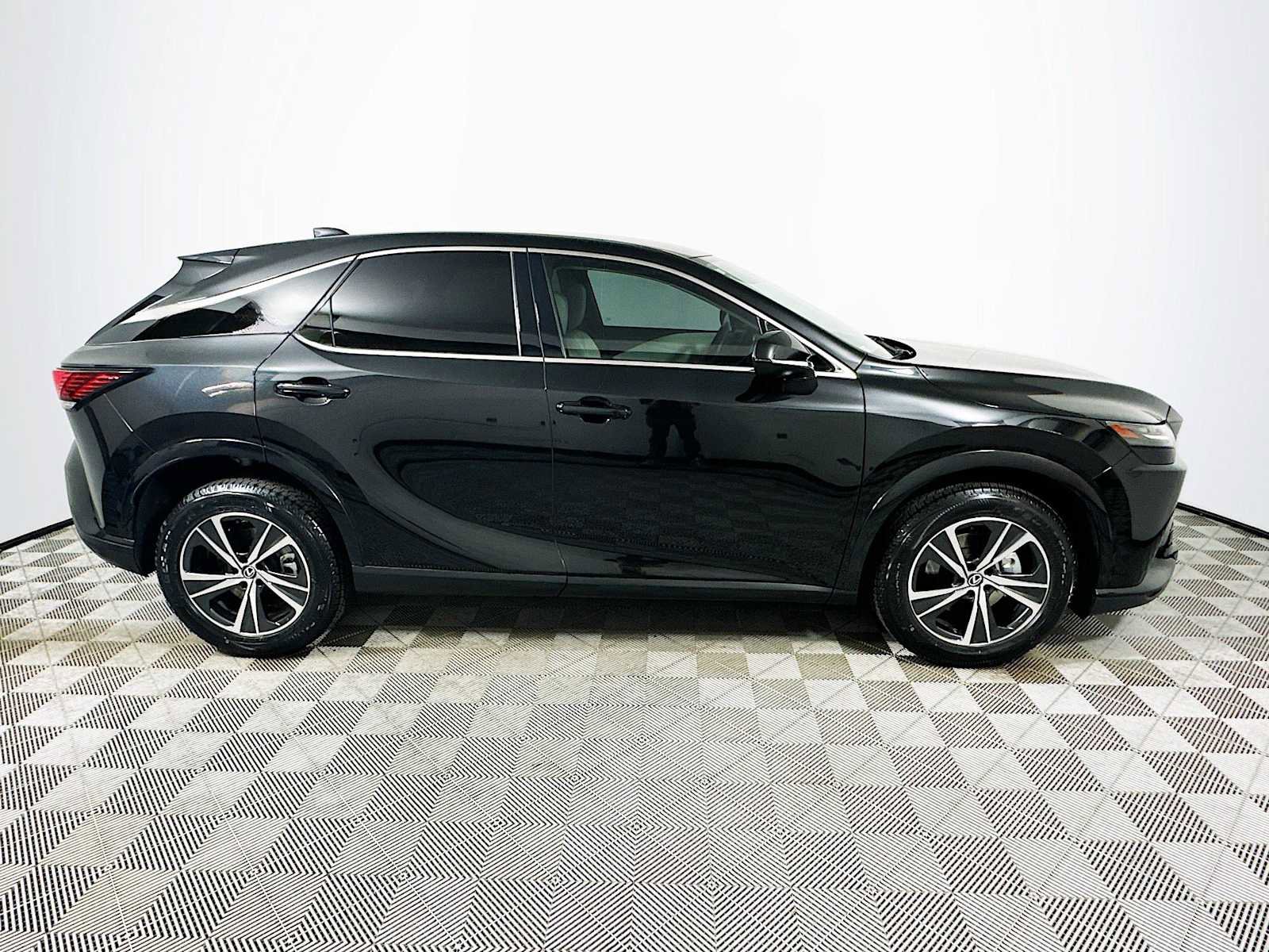 Used 2023 Lexus RX 350 FWD w/ Accessory Package (Z1) image 8