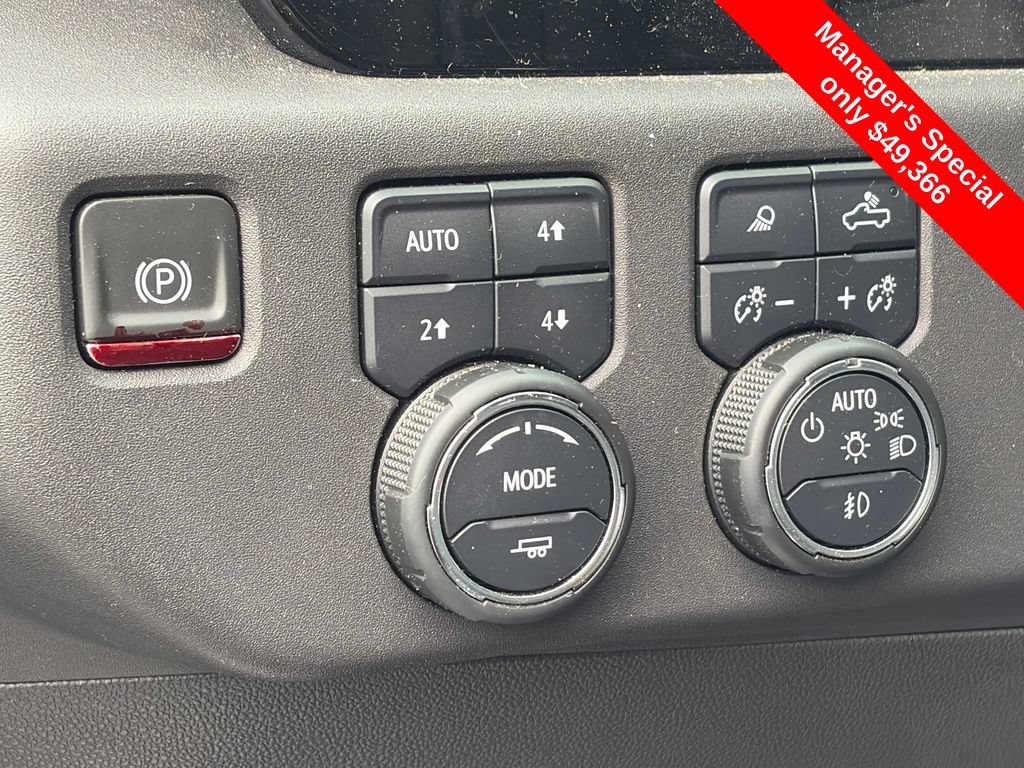 Used 2024 Chevrolet Silverado 1500 LT Trail Boss w/ LT Trail Boss Premium Package AWD/4WD image 19