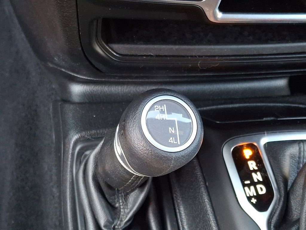 Used 2021 Jeep Wrangler Sport image 23