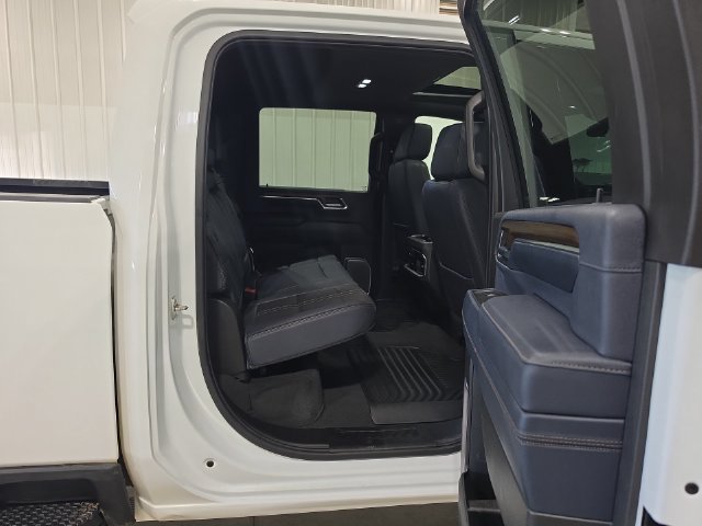 Used 2024 Chevrolet Silverado 3500 High Country w/ Technology Package AWD/4WD image 28