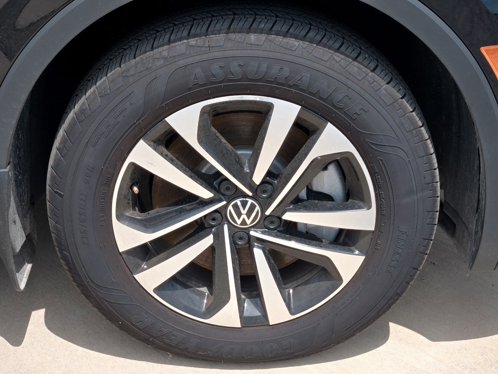 Used 2024 Volkswagen Tiguan S FWD image 7