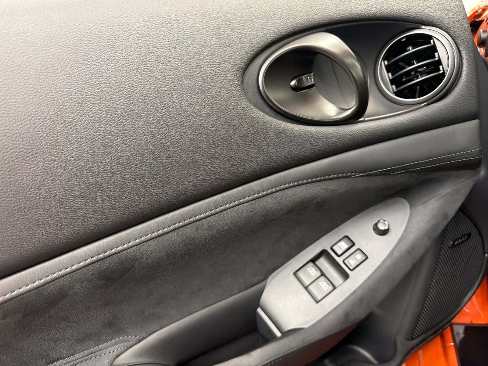 Used 2024 Nissan Z Performance w/ Heritage Edition image 37