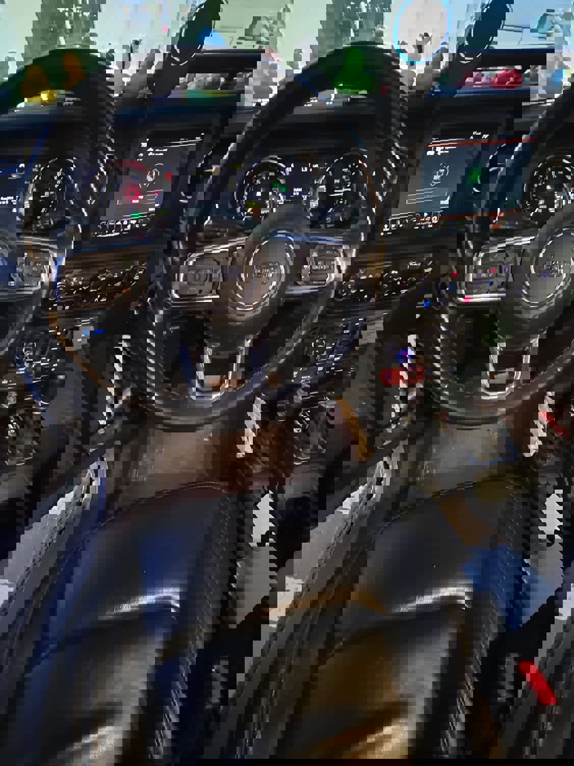 Used 2021 Jeep Wrangler Unlimited Rubicon 4xe w/ Steel Bumper Group image 11