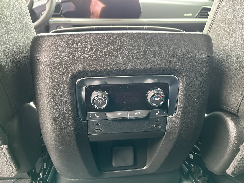 New 2026 Chevrolet Tahoe High Country AWD/4WD image 26