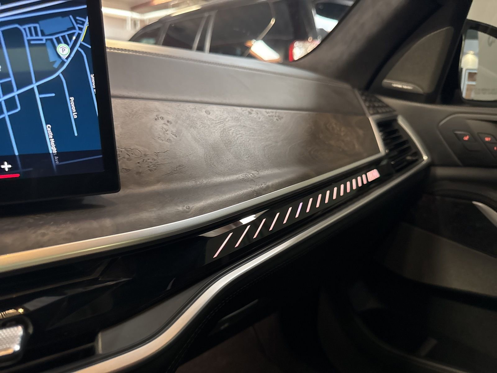 Used 2023 BMW X7 M60i w/ Executive Package image 43